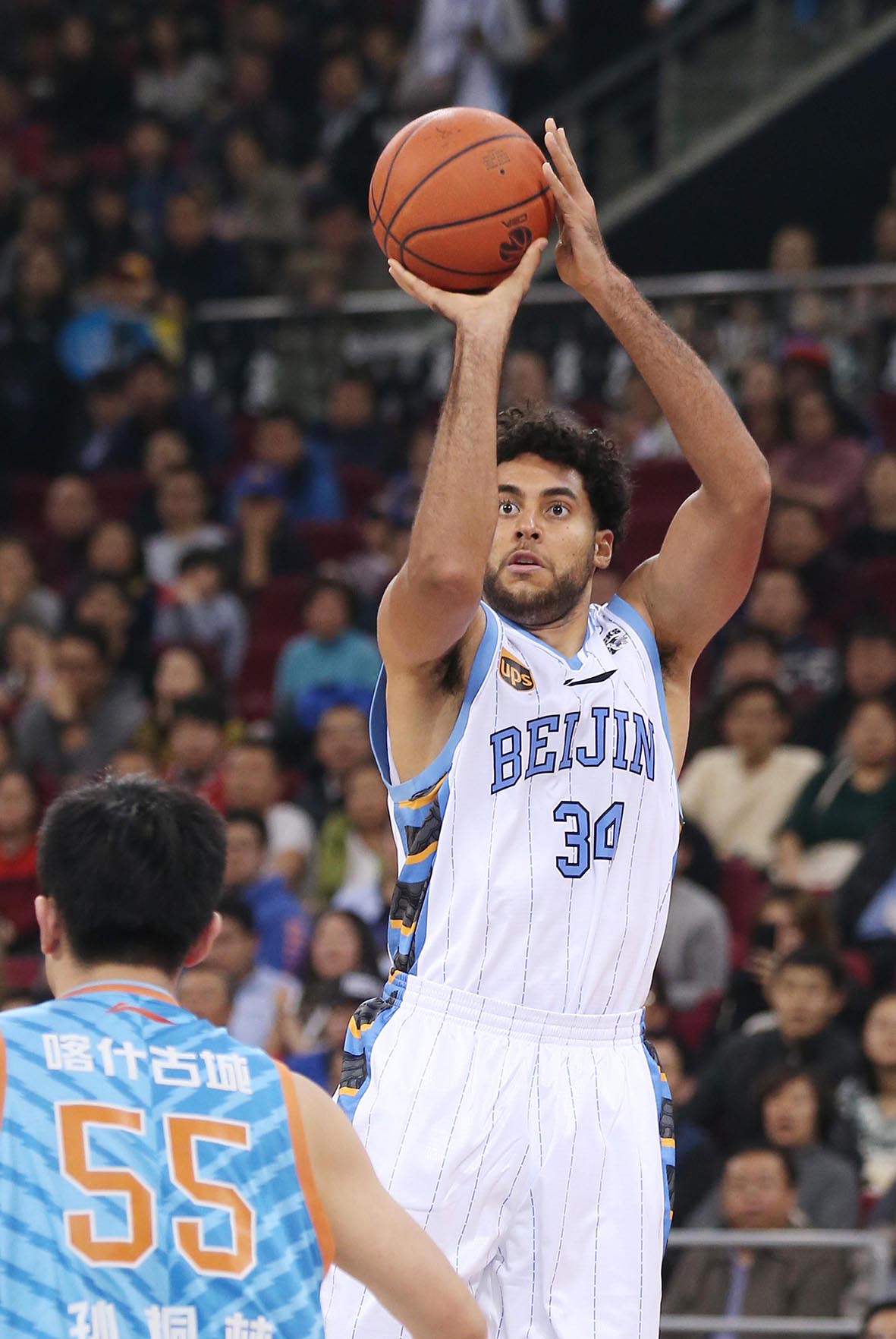 埃因霍温加时末段临场应变，志在CBA季后赛名次提升，赛场秩序良好，年轻球员得到机会的简单介绍